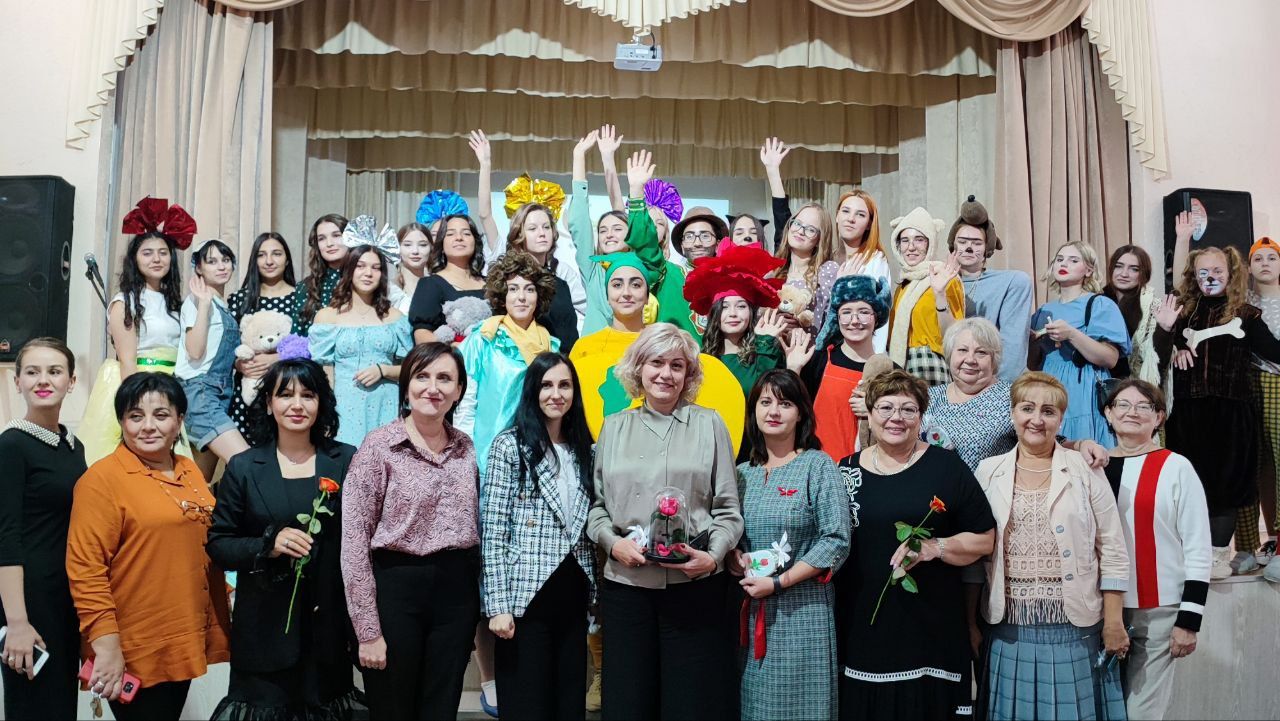 В Филиале СГПИ в г. Железноводске прошла концертная программа, посвящённая Дню воспитателя и всех  дошкольных работников.