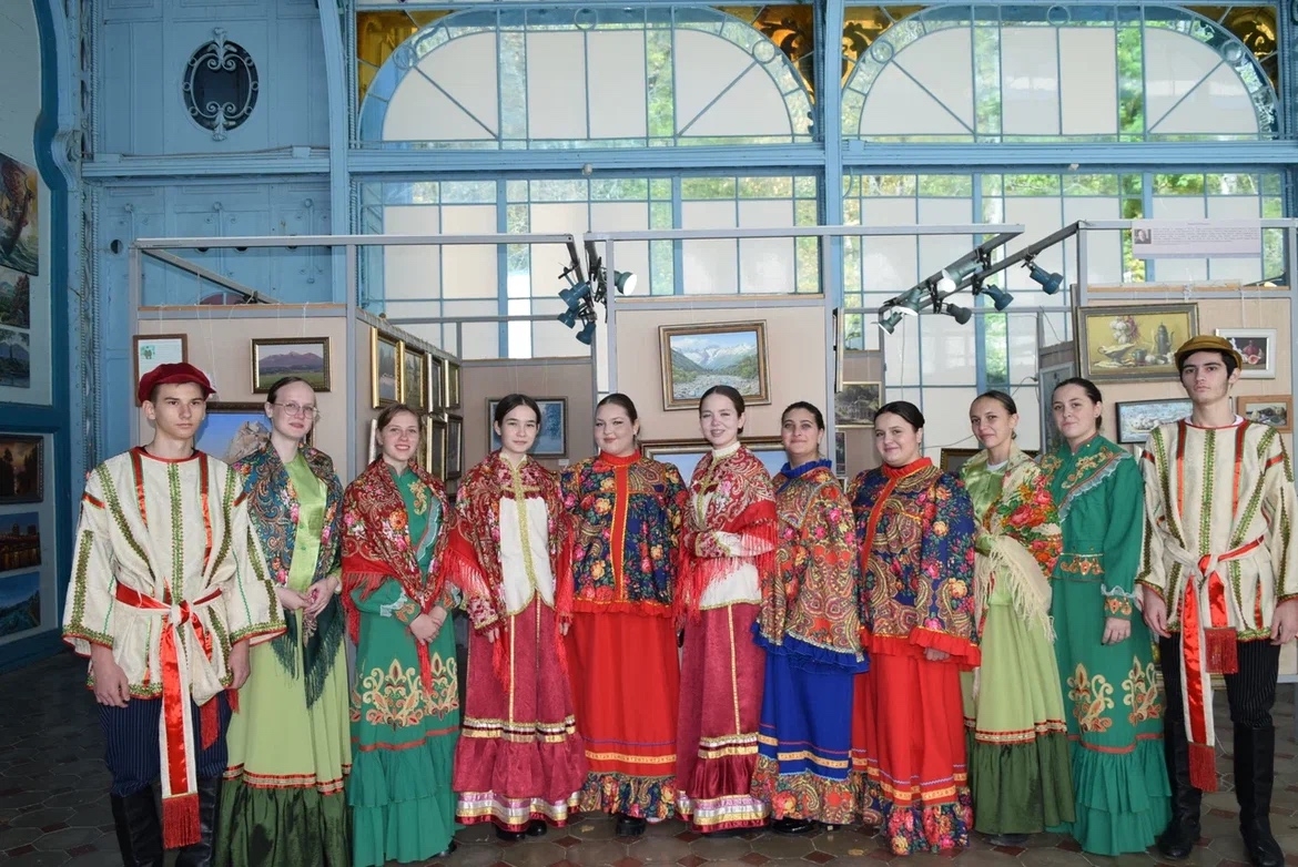 Студенты Филиала СГПИ в г. Железноводске — волонтёры на городском мероприятии «Атаманский плов», посвящённом Дню народного единства